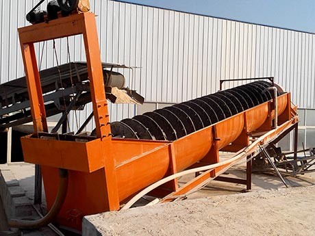 提純石英砂用洗砂機(jī)洗凈后磨成350目的粉，一套設(shè)備下來(lái)多少錢(qián)