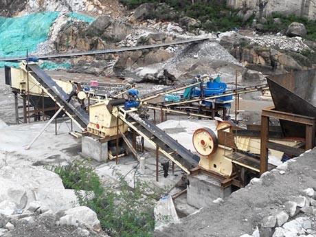 石頭加工沙子成本多少？石頭制砂設備多少錢？