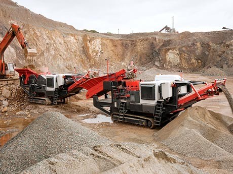 20-60cm的膨潤土制成0.5-5mm的顆粒粉末用什么機器加工，一小時20噸就行！