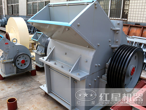 錘式破碎機(jī)圖片