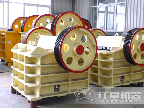 石灰石粉碎機(jī)車間