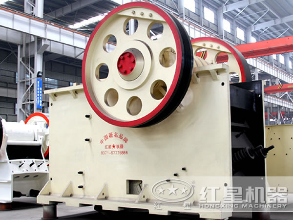 投資一臺顎式破碎機(jī)大概需要多少錢