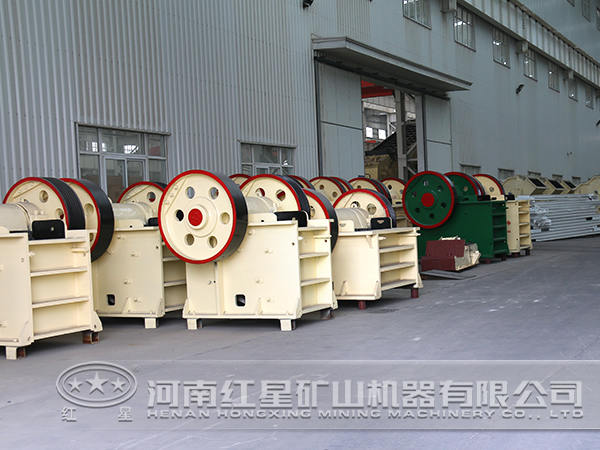 顎式破碎機生產(chǎn)車間