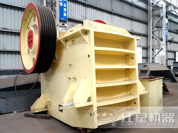 顎式破碎機(jī)正面