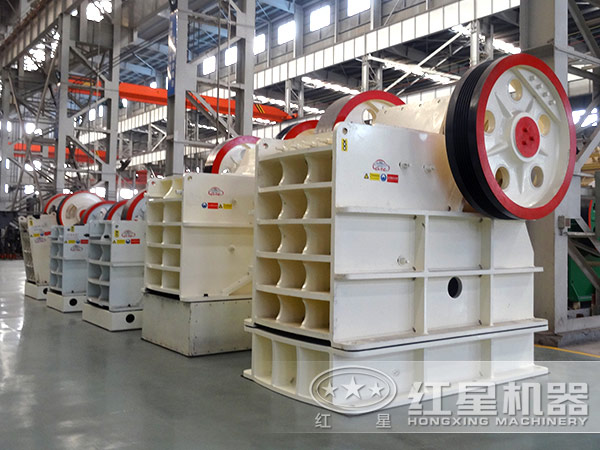 顎式破碎機(jī)車間