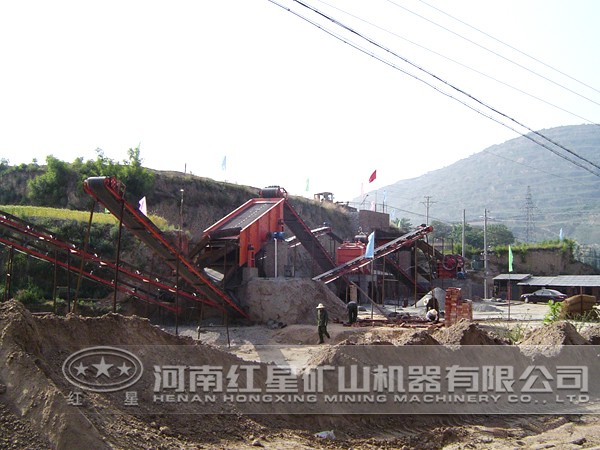 鐵礦粉加工設(shè)備生產(chǎn)現(xiàn)場