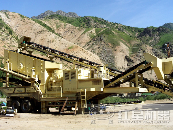 移動式破碎站現(xiàn)場圖