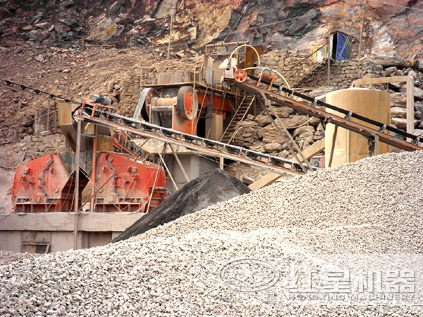 玄武巖生產(chǎn)現(xiàn)場(chǎng)