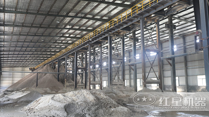 粉碎石頭成沙子的機(jī)器型號-時(shí)產(chǎn)200噸，附現(xiàn)場視頻