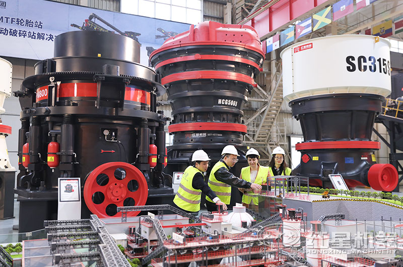 客戶來廠考察設(shè)備