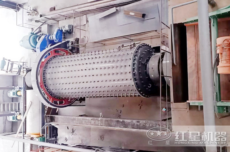 球磨機(jī)現(xiàn)場(chǎng)