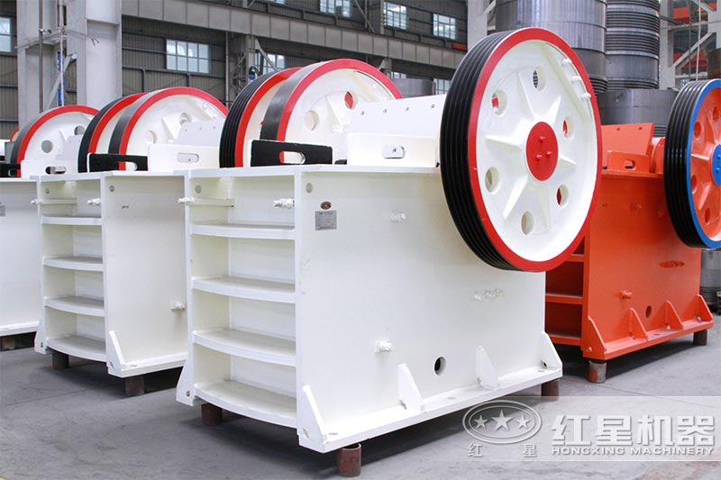 小型粉碎機多少錢，石頭打成石子的