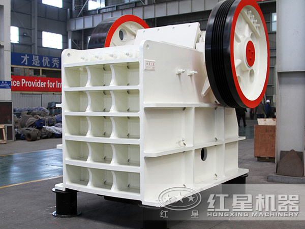 顎式破碎機(jī)實(shí)拍圖