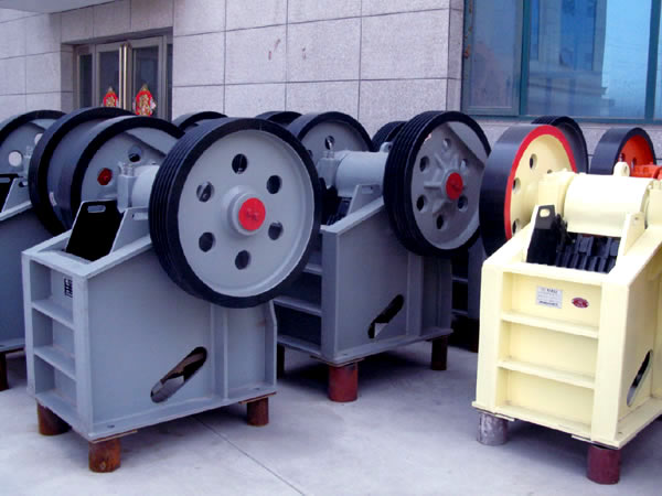 顎式破碎機(jī)設(shè)備