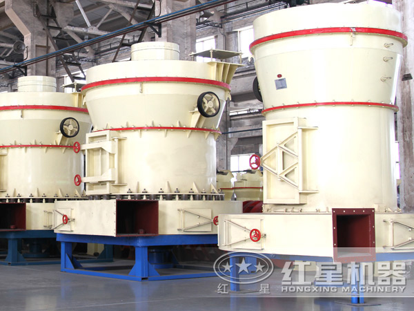 擺放整齊的超細磨粉機