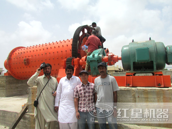 褐煤球磨機(jī)現(xiàn)場(chǎng)圖