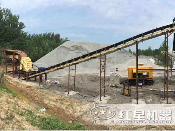 錘式破碎機(jī)現(xiàn)場(chǎng)圖