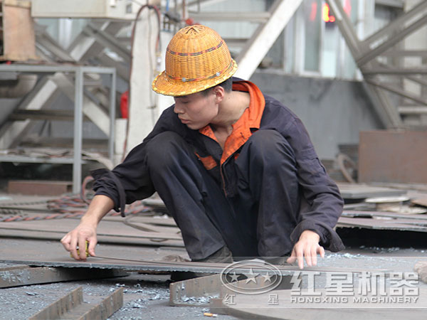 顎式破碎機(jī)選材成本低