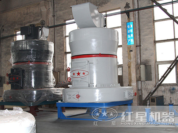 雷蒙磨粉機(jī)高清實拍