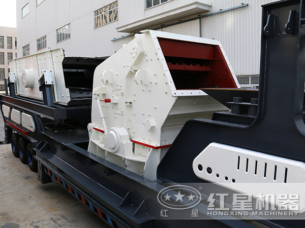 輪胎移動(dòng)破碎車(chē)，搭載反擊式破碎機(jī)