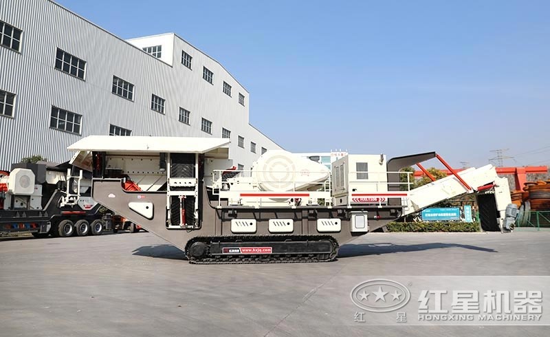 履帶移動(dòng)破行動(dòng)自如