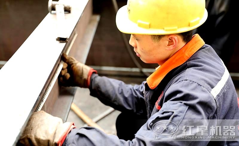 履帶式破碎站設(shè)計