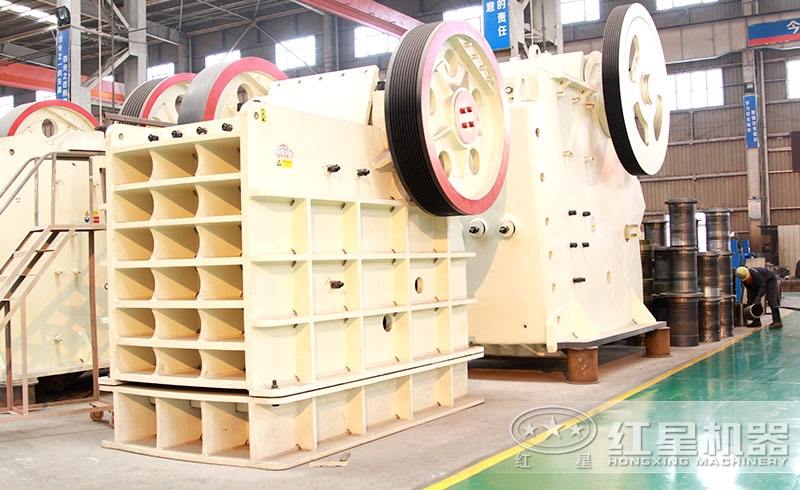 顎式破碎機(jī)車間高清圖