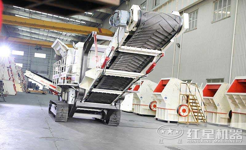 礦用移動(dòng)履帶一體式破碎機(jī)車(chē)間實(shí)拍