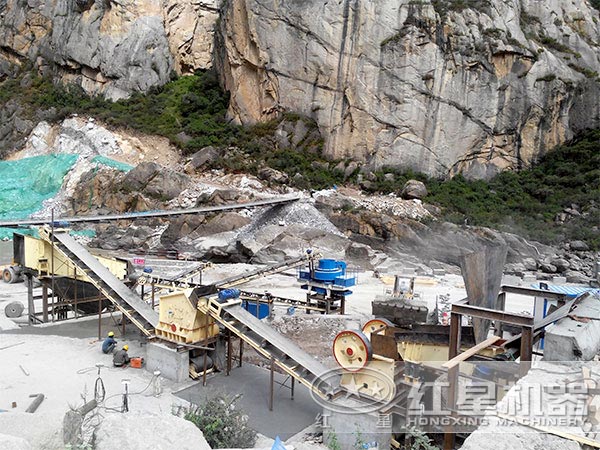 機制砂生產(chǎn)線現(xiàn)場