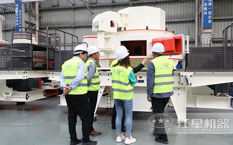 制砂機(jī)車間