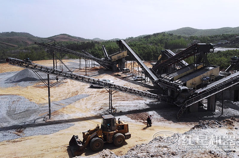 一座規(guī)模中等的碎石場(chǎng)生產(chǎn)線