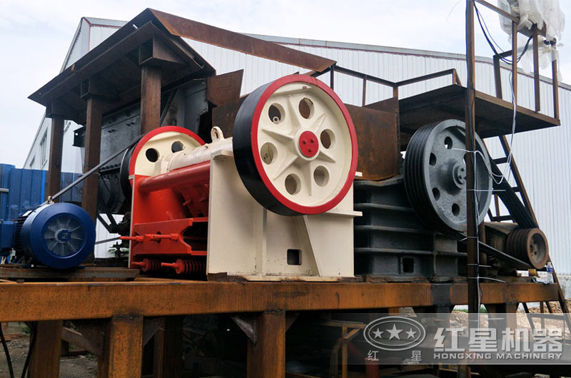 兩臺顎破聯(lián)合作業(yè)