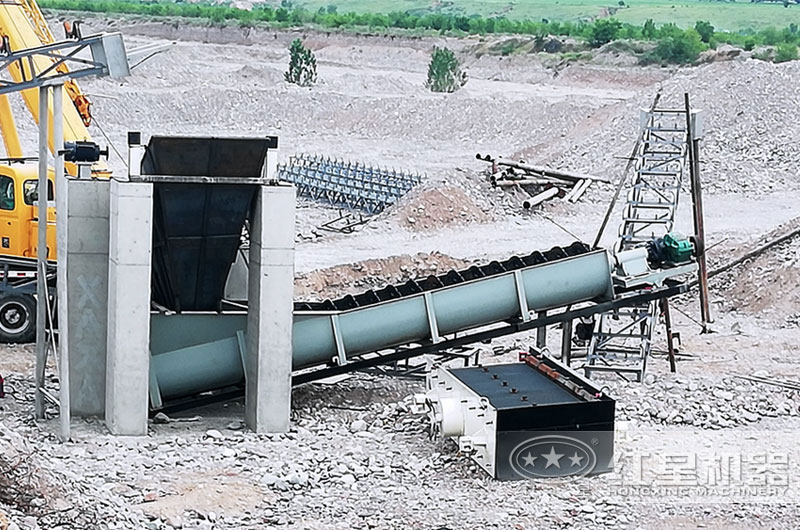 螺旋洗砂機(jī)安裝現(xiàn)場