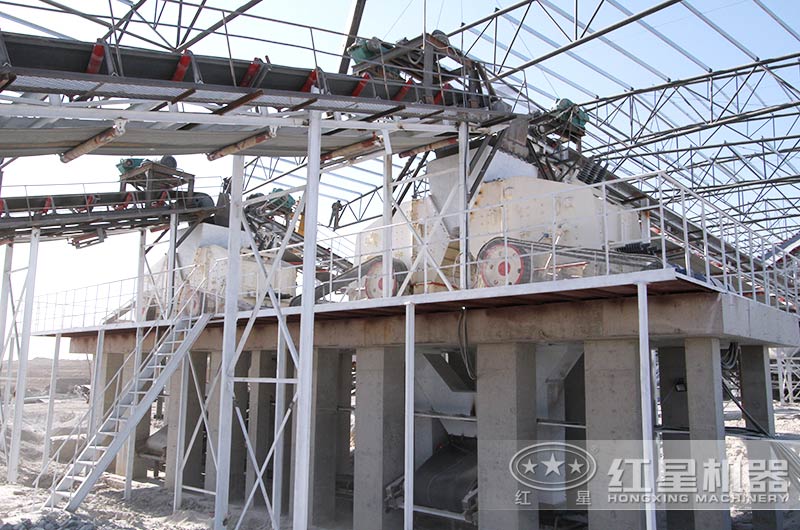 反擊破碎石機(jī)生產(chǎn)現(xiàn)場(chǎng)