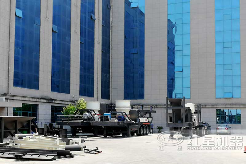 移動(dòng)圓錐破碎機(jī)