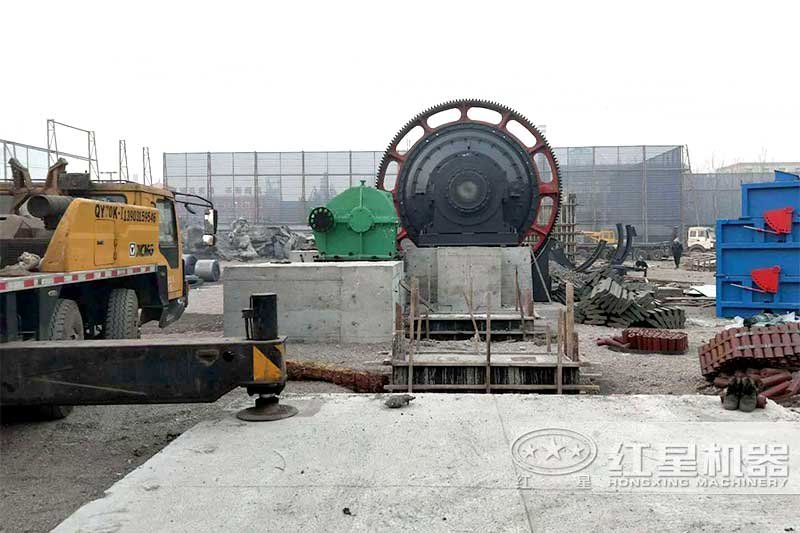 球磨機(jī)安裝現(xiàn)場(chǎng)