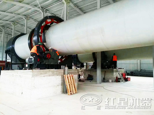 烘干機(jī)安裝現(xiàn)場(chǎng)