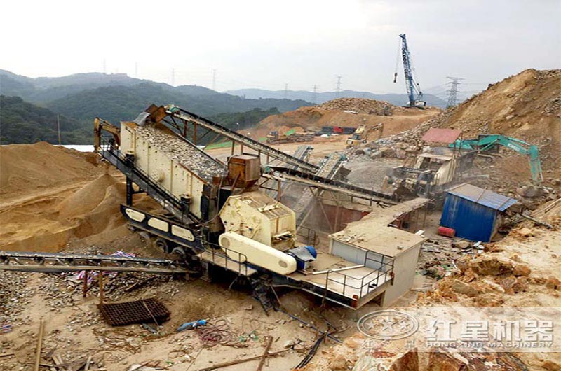 移動(dòng)式制砂生產(chǎn)現(xiàn)場