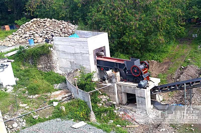 石頭破碎機現(xiàn)場