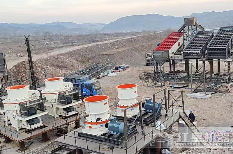 315圓錐破碎機(jī)現(xiàn)場