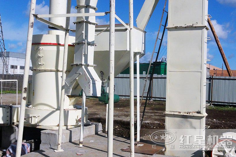 遼寧環(huán)保5r雷蒙磨粉機(jī)現(xiàn)場