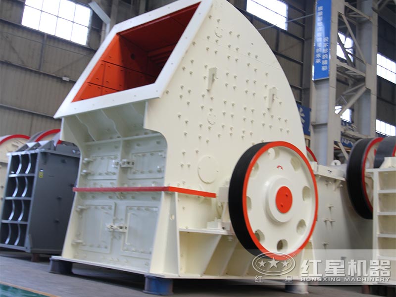 重錘式破碎機(jī)車(chē)間