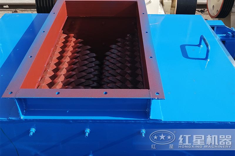 輥對輥破碎機(jī)腔型