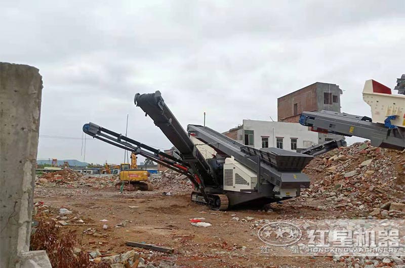 日產(chǎn)300方聯(lián)合式移動破碎站現(xiàn)場