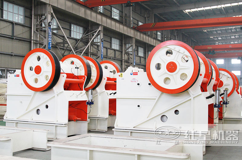 大型礦石破碎機(jī)生產(chǎn)廠家，提供多種型號