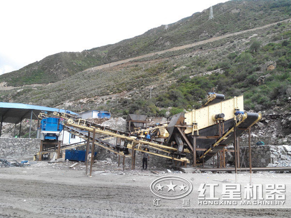 河卵石制砂生產(chǎn)現(xiàn)場(chǎng)圖