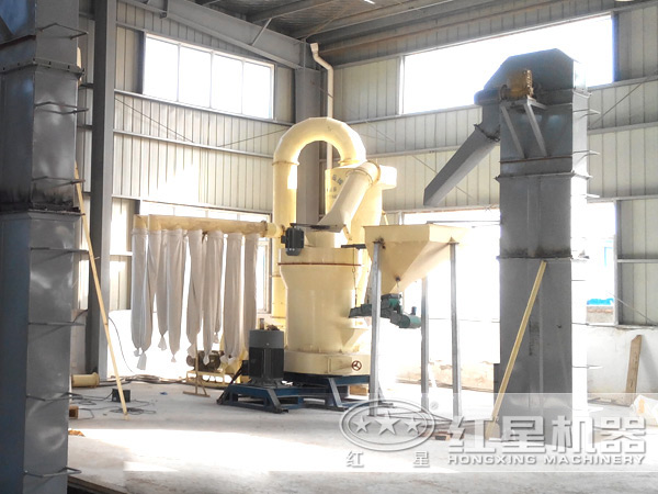 莫來(lái)石雷蒙磨粉機(jī)現(xiàn)場(chǎng)圖