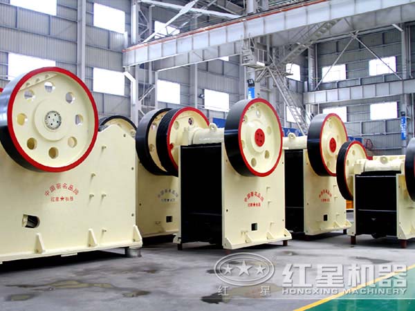 破碎機(jī)生產(chǎn)車(chē)間