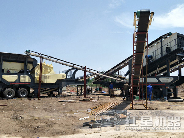 移動(dòng)碎石機(jī)現(xiàn)場實(shí)拍圖